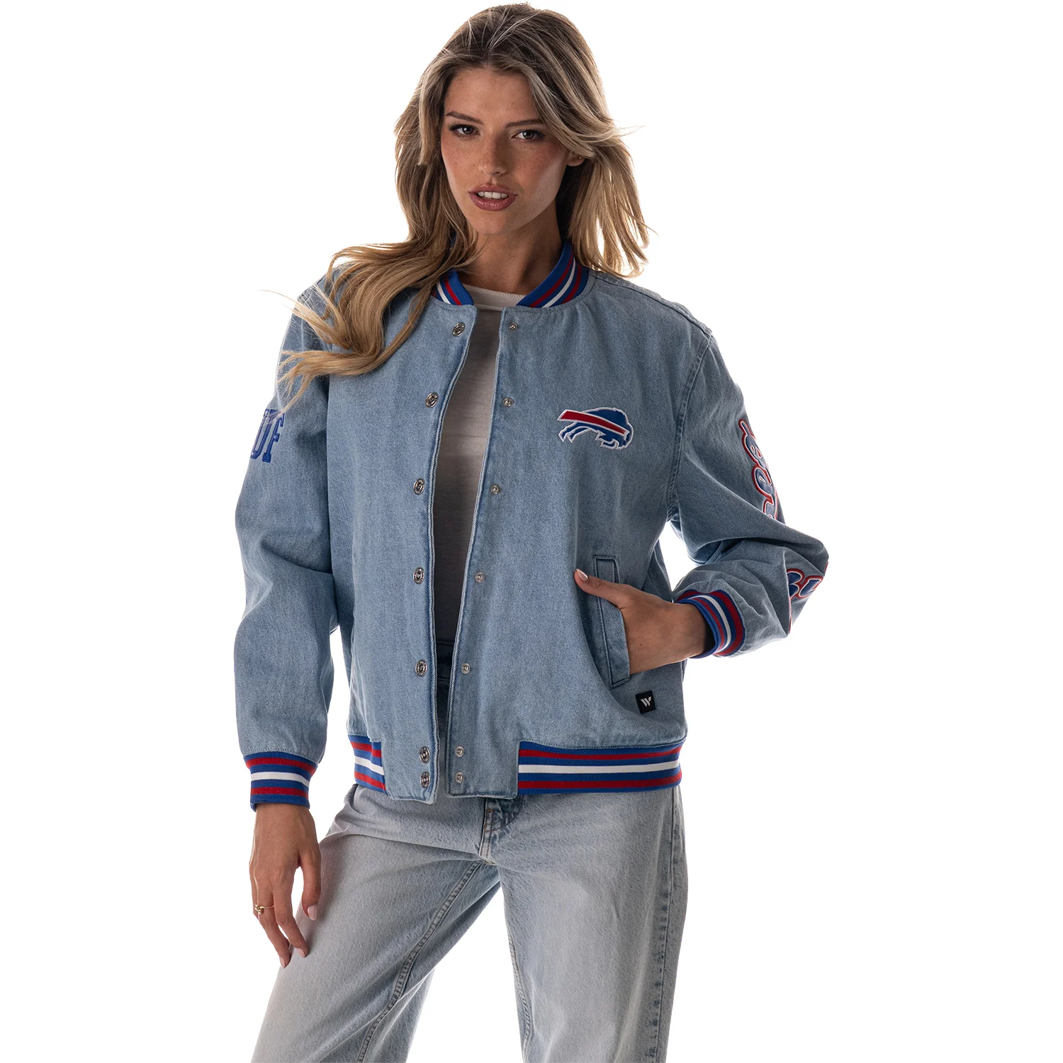4089-ladies-buffalo-bills-denim-snap-jacket-2.webp Ladies Buffalo Bills Denim Snap Jacket